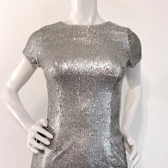 Aidan Mattox Women's Silver Sequin Open Back Short Sleeve Mini Dress Size 0 - Picture 2 of 7